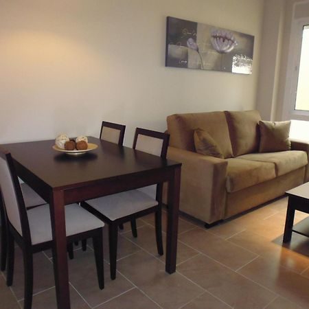 Apartamentos Pinar Malaga Centro Ruang foto