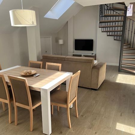 Apartamentos Pinar Malaga Centro Bagian luar foto