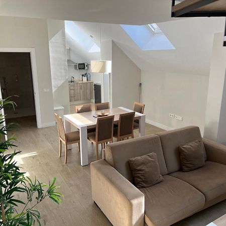 Apartamentos Pinar Malaga Centro Bagian luar foto