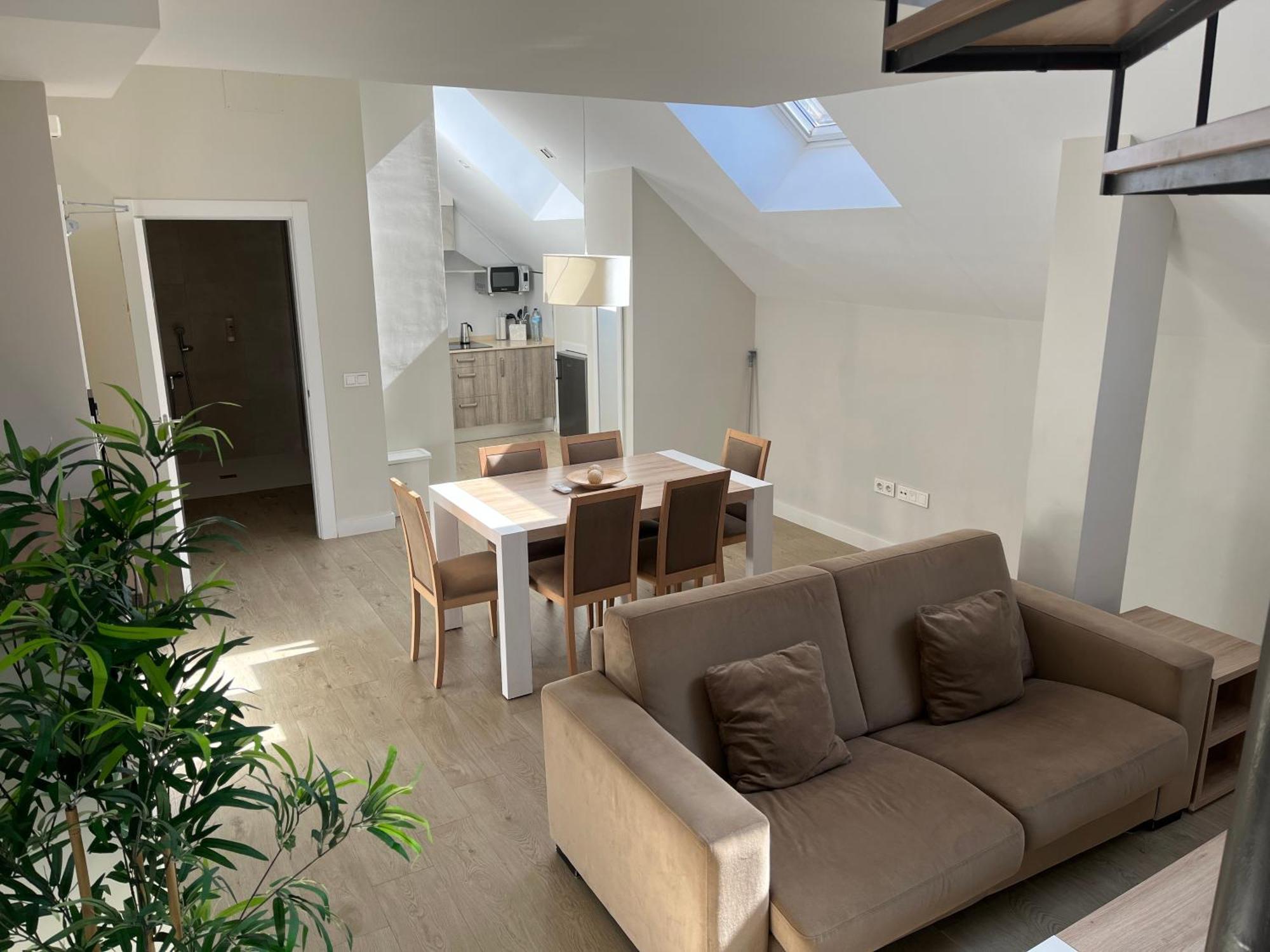 Apartamentos Pinar Malaga Centro Bagian luar foto