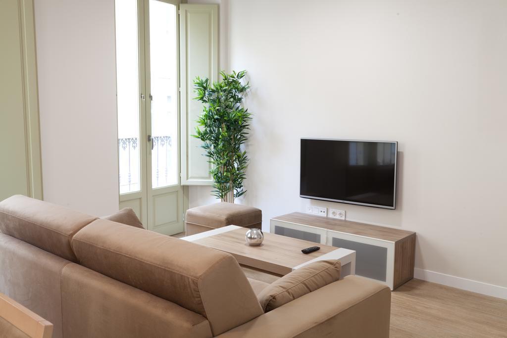 Apartamentos Pinar Malaga Centro Bagian luar foto