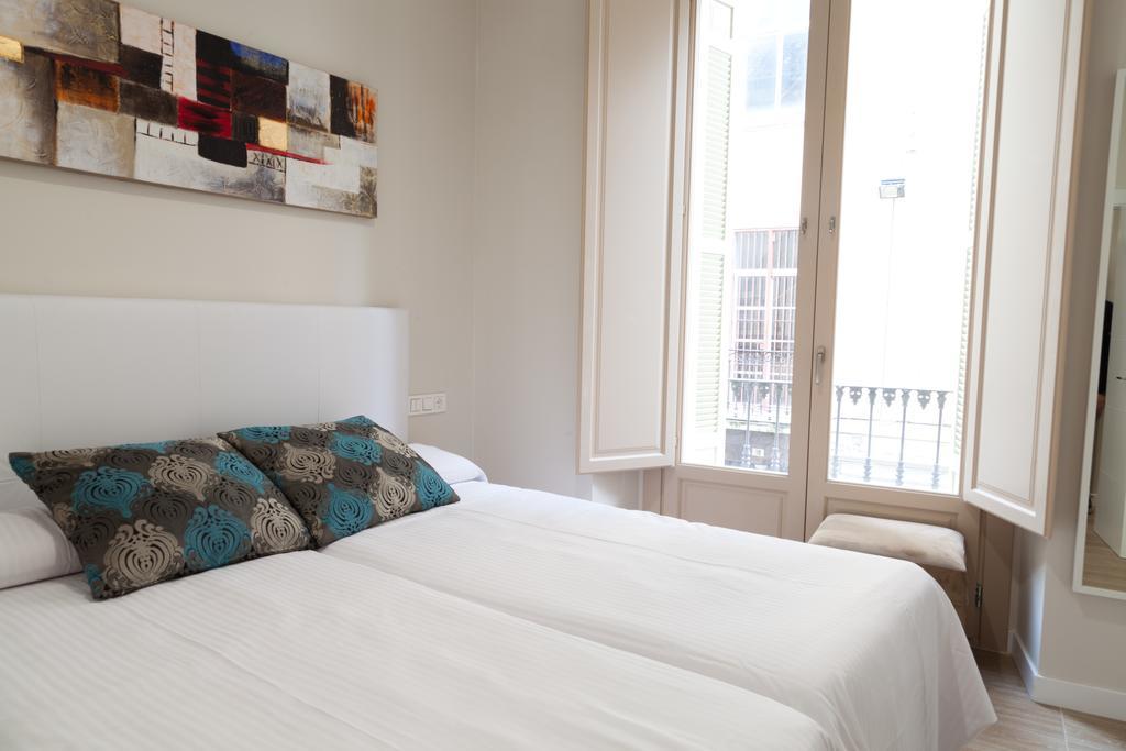 Apartamentos Pinar Malaga Centro Ruang foto