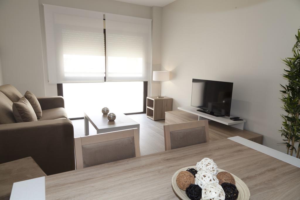 Apartamentos Pinar Malaga Centro Bagian luar foto